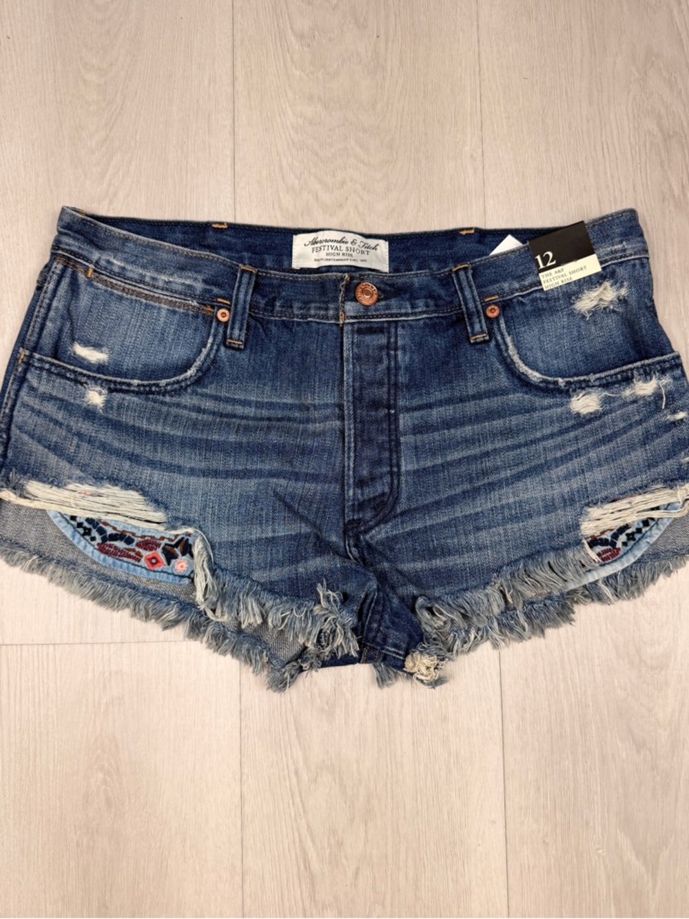 Abercrombie Festival Shorts Size 12 High Rise Distressed Boho Y2K Cutoff